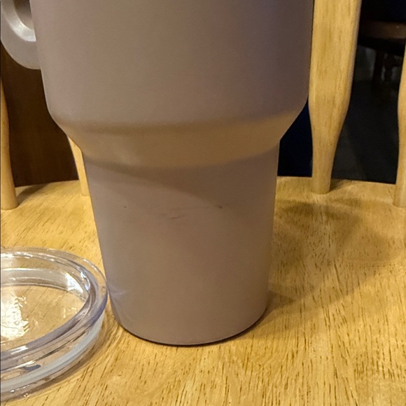 Swig Insulated Travel Mug with Lid - Picture 4 of 5